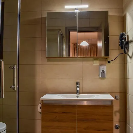 Elia Deluxe Nyaraló