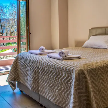 Elia Deluxe Σπίτι διακοπών Καλαμπάκα